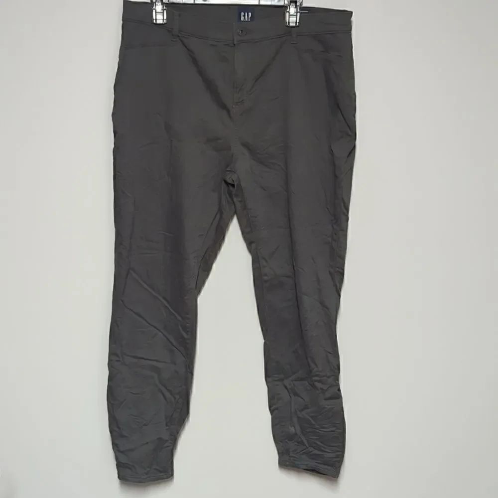 GAP Gray Khaki 